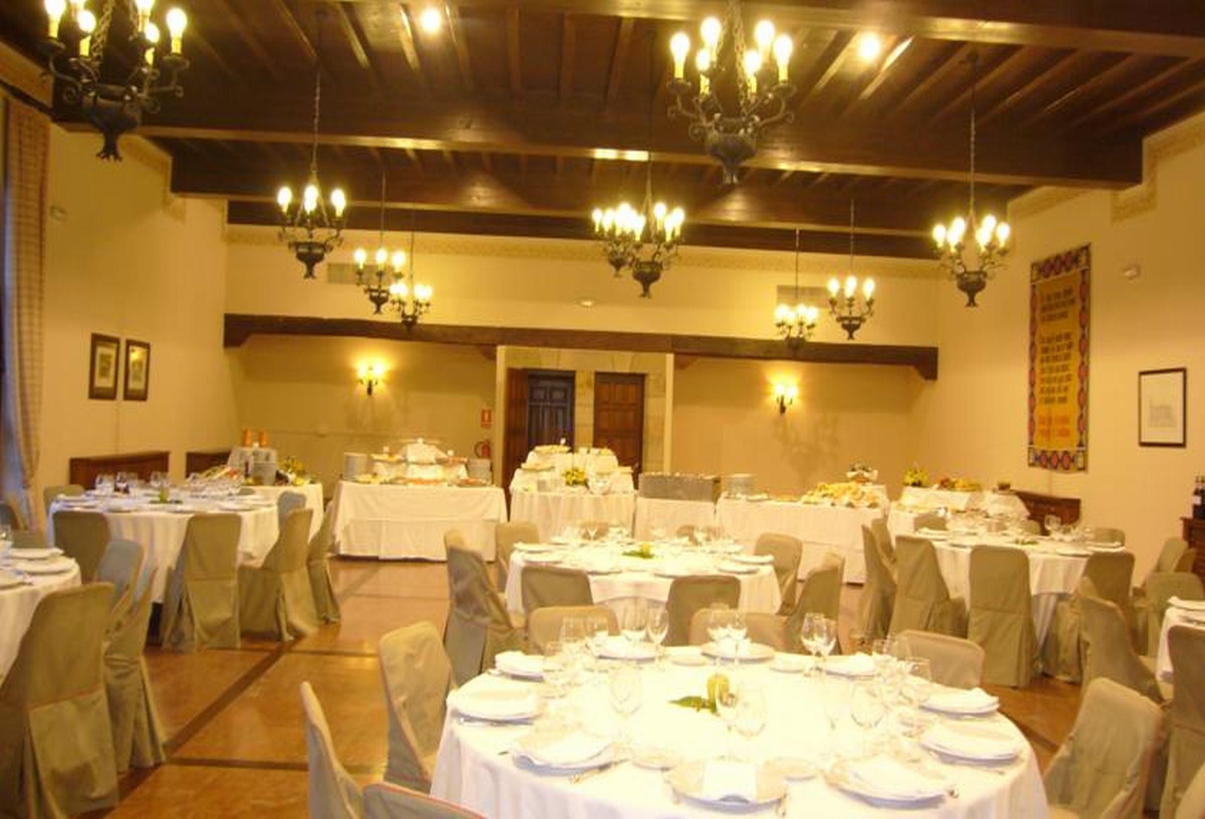 Parador De Santillana Del Mar Exterior photo
