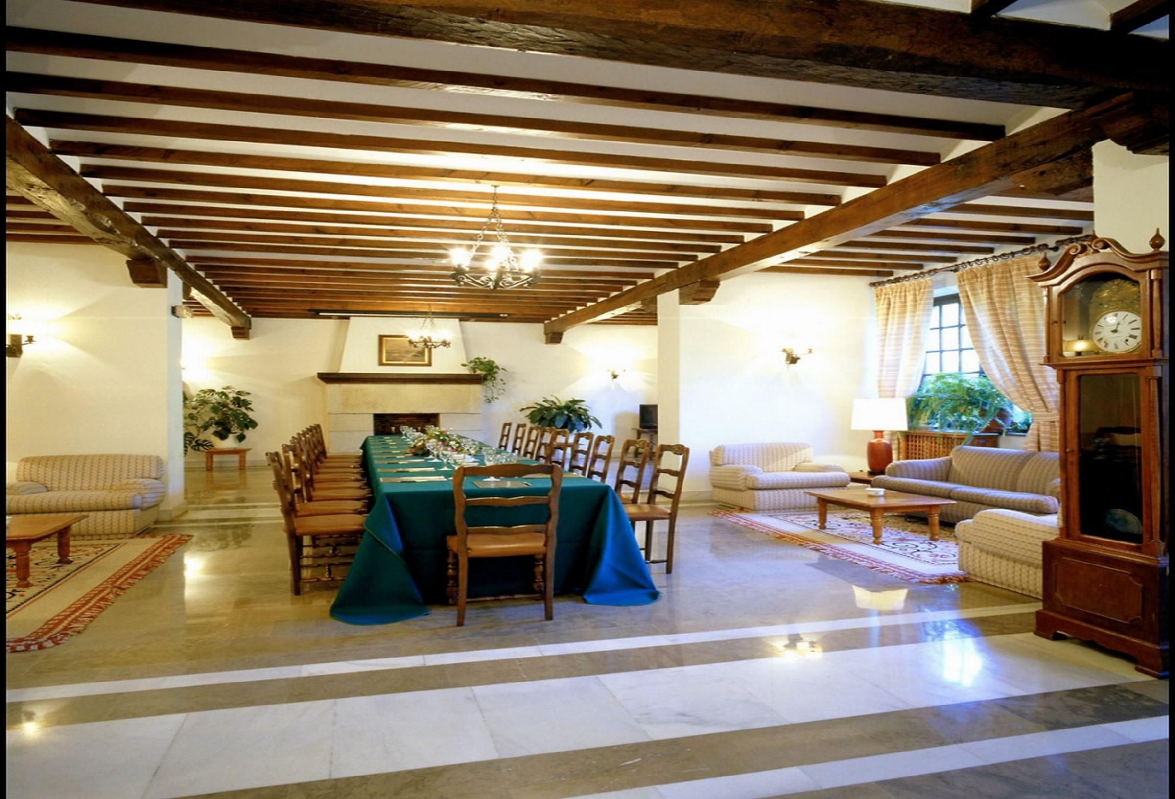 Parador De Santillana Del Mar Exterior photo